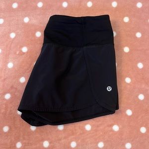 LULULEMON speed up mid-rise lined short